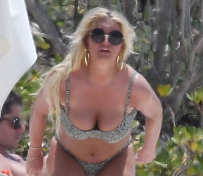 Jessica Simpson Leaked Pictures